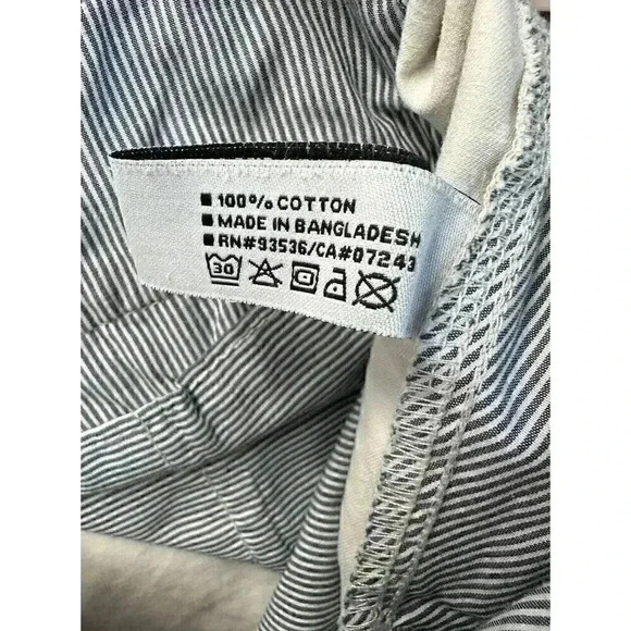 Vintage Ecko Unltd Shorts Men's W-42 Chino Pockets Classic Casual 12" Inseam - Picture 9 of 11